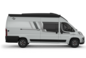 Camper Carado bianco in vista laterale con tetto a soffietto e porta scorrevole